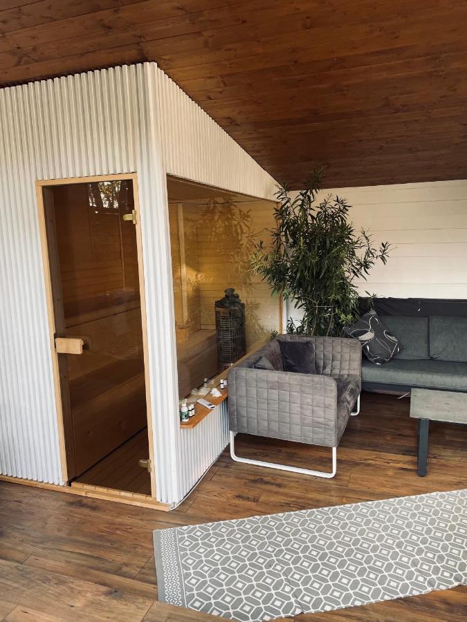 Pine-Wood Resort Balatonalmádi エクステリア 写真